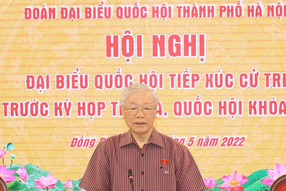 Tổng Bí thư Nguyễn Phú Trọng, Bí thư Quân uỷ Trung ương, phát biểu tại buổi tiếp xúc cử tri. (Ảnh: Trí Dũng/TTXVN)