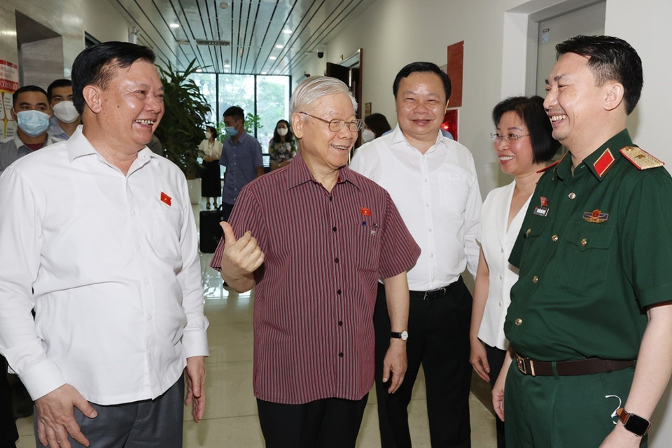 Hội nghị diễn ra tại trụ sở quận Đống Đa và được kết nối trực tuyến đến 56 điểm cầu. (Ảnh: Trí Dũng/TTXVN)