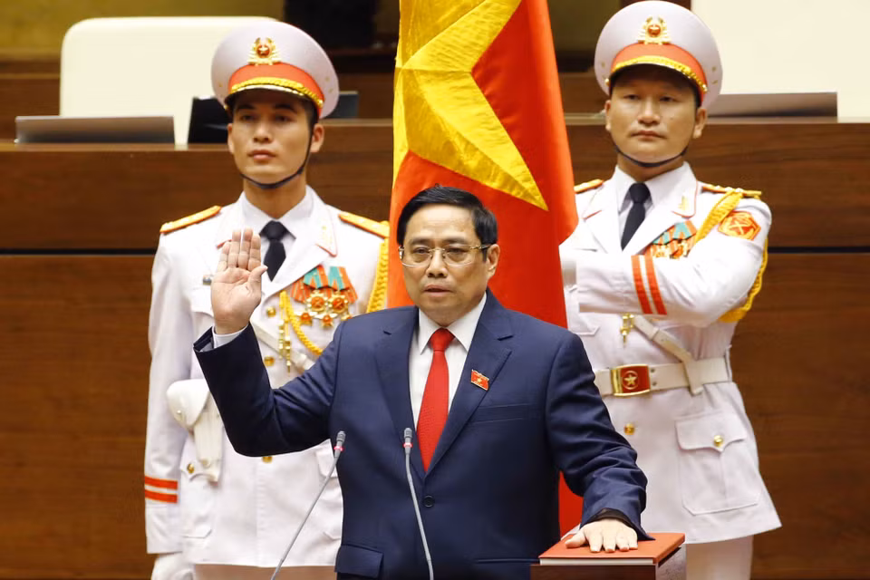  Thủ tướng Chính phủ Phạm Minh Chính thực hiện nghi lễ tuyên thệ. (Ảnh: Doãn Tấn/TTXVN)
