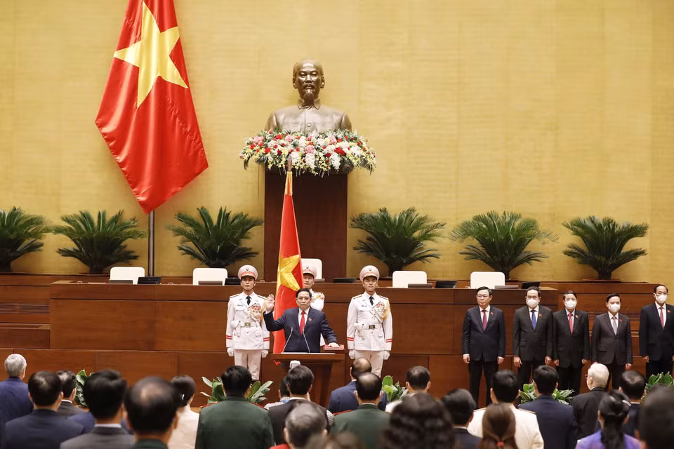 Hình ảnh Thủ tướng Phạm Minh Chính tuyên thệ trước Quốc hội, đồng bào và cử tri cả nước. (Ảnh: Trọng Đức/TTXVN) 