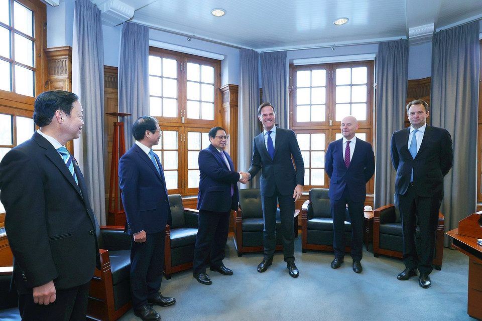 Thủ tướng Phạm Minh Chính và Thủ tướng Hà Lan Mark Rutte. (Ảnh: Dương Giang/TTXVN)