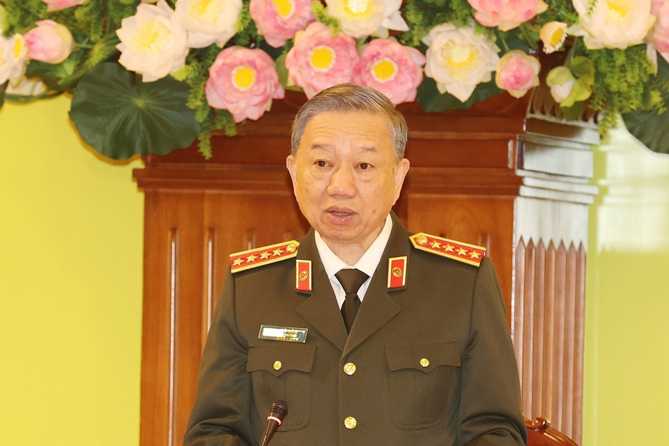 Đại tướng Tô Lâm, Ủy viên Bộ Chính trị, Bí thư Đảng ủy Công an Trung ương, Bộ trưởng Bộ Công an phát biểu khai mạc hội nghị. (Ảnh: Trí Dũng/TTXVN)