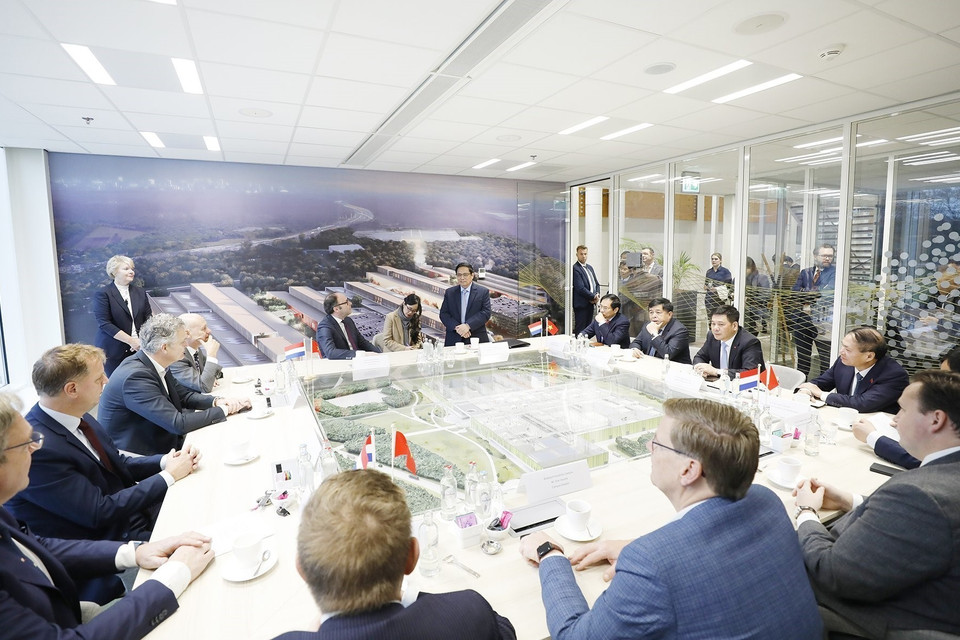 Quang cảnh Hội thảo Bàn tròn “Đổi mới sáng tạo và Sản xuất công nghệ cao” với các CEO Khu công nghệ cao Brainport. (Ảnh: Dương Giang/TTXVN)