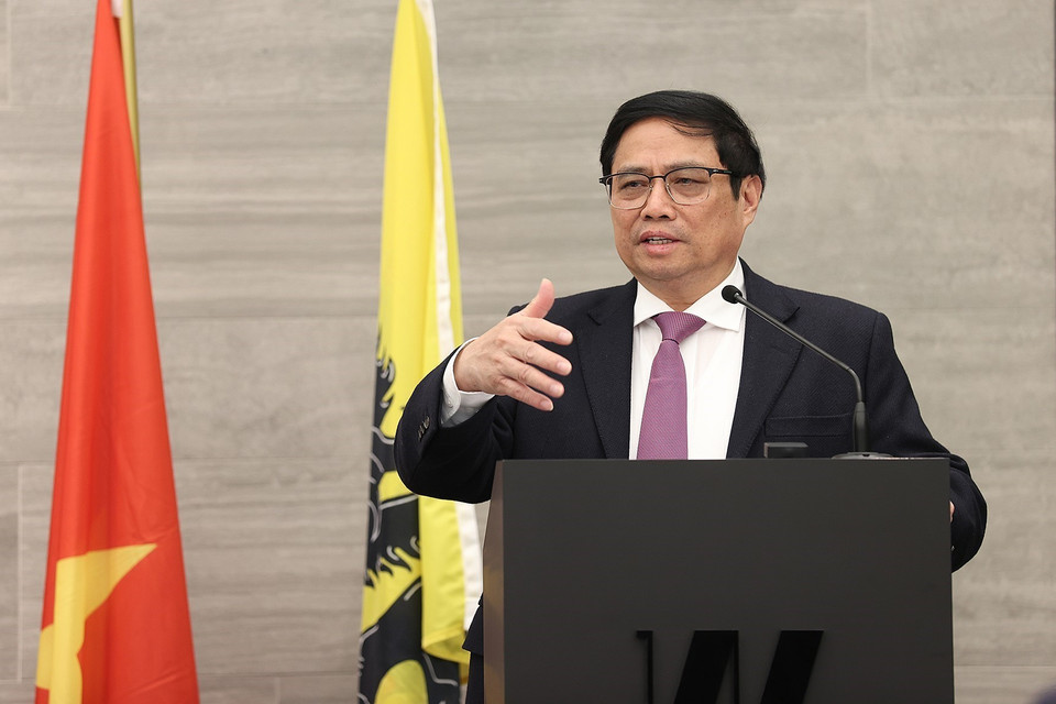 Thủ tướng Phạm Minh Chính phát biểu tại cuộc làm việc với ông Jan Jambon, Bộ trưởng-Thủ hiến vùng Flanders. (Ảnh: Dương Giang/TTXVN)