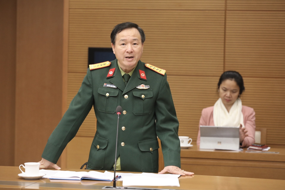 Đại tá Nguyễn Vân Giang, đại diện Bộ Quốc phòng. (Ảnh: Minh Quyết/TTXVN)