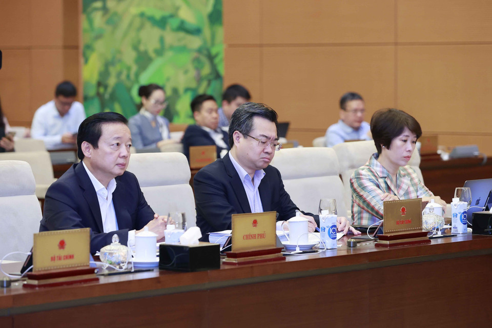 Phó Thủ tướng Trần Hồng Hà và đại biểu dự phiên họp. (Ảnh: Doãn Tấn/TTXVN)