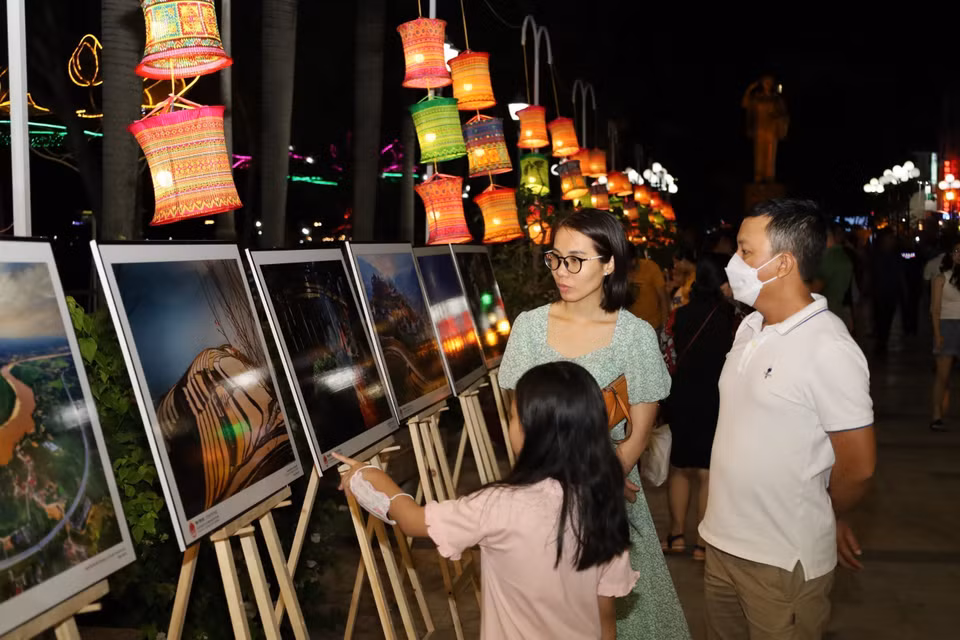 Các hoạt động trong Tuần Du lịch Văn hóa Tây Bắc năm 2023 tại Cần Thơ thu hút đông đảo khách trong nước và quốc tế. (Ảnh: Ánh Tuyết/TTXVN) 