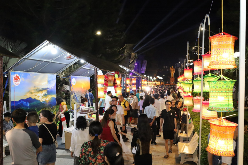 Các hoạt động trong “Tuần Du lịch Văn hóa Tây Bắc năm 2023” tại Cần Thơ thu hút đông đảo khách trong nước và quốc tế. (Ảnh: Ánh Tuyết/TTXVN)