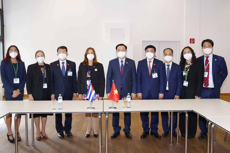 Chủ tịch Quốc hội Vương Đình Huệ và bà Ana Maria Mari Machado, Phó Chủ tịch Quốc hội Cuba. (Ảnh: Doãn Tấn/TTXVN)