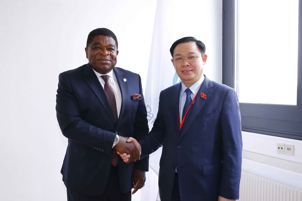 Chủ tịch Quốc hội Vương Đình Huệ gặp Tổng Thư ký IPU Martin Chungoong. (Ảnh: Doãn Tấn/TTXVN)