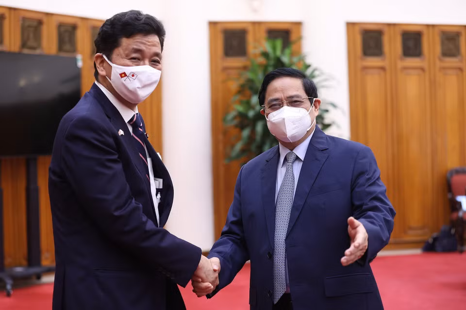 Thủ tướng Phạm Minh Chính tiếp Bộ trưởng Quốc phòng Nhật Bản Kishi Nobuo. (Ảnh: Dương Giang/TTXVN)