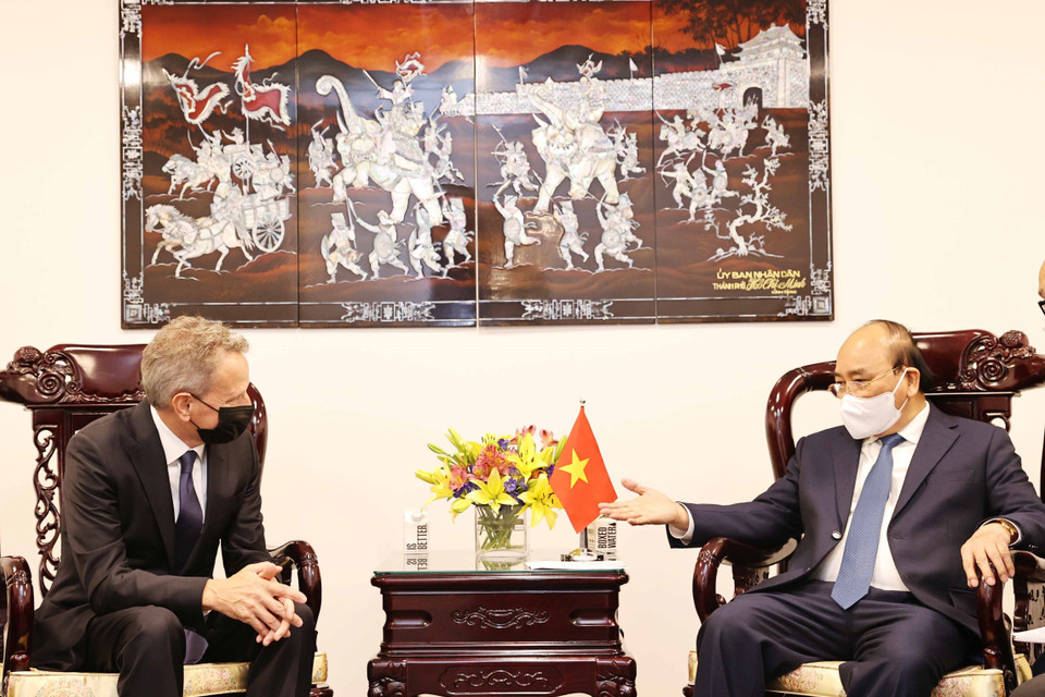 Chủ tịch nước Nguyễn Xuân Phúc tiếp Quỹ Đầu tư Warburg Pincus. (Ảnh: Thống Nhất/TTXVN)