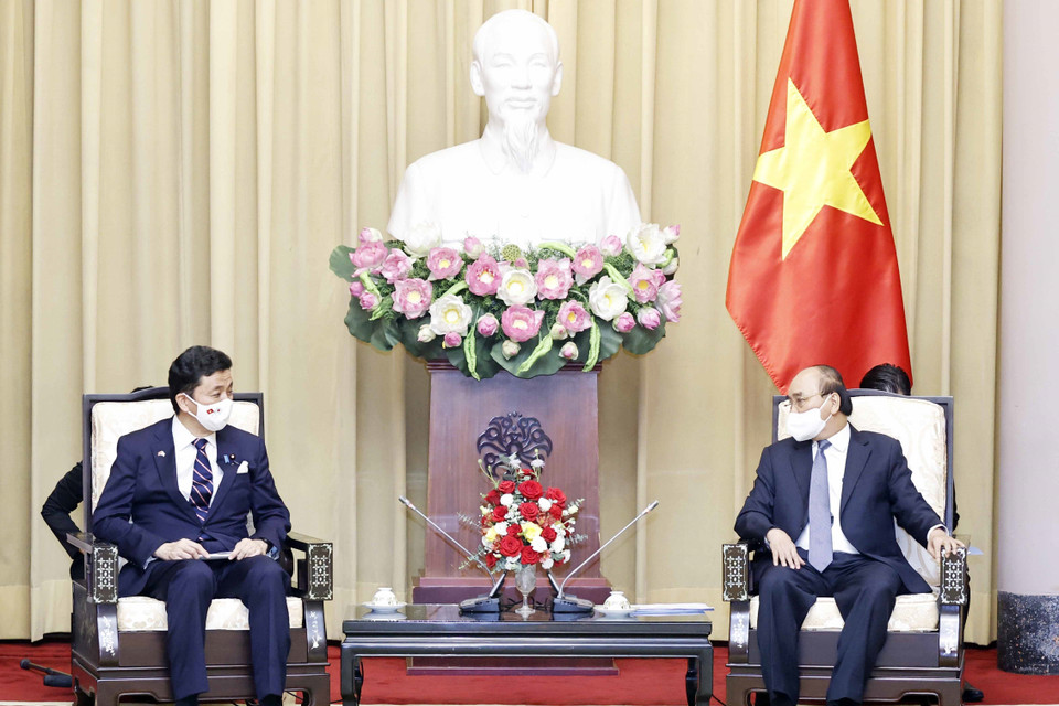 Chủ tịch nước Nguyễn Xuân Phúc tiếp Bộ trưởng Quốc phòng Nhật Bản. (Ảnh: Thống Nhất/TTXVN)