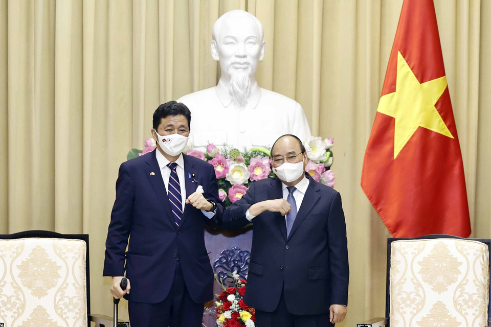 Chủ tịch nước Nguyễn Xuân Phúc tiếp Bộ trưởng Quốc phòng Nhật Bản. (Ảnh: Thống Nhất/TTXVN)