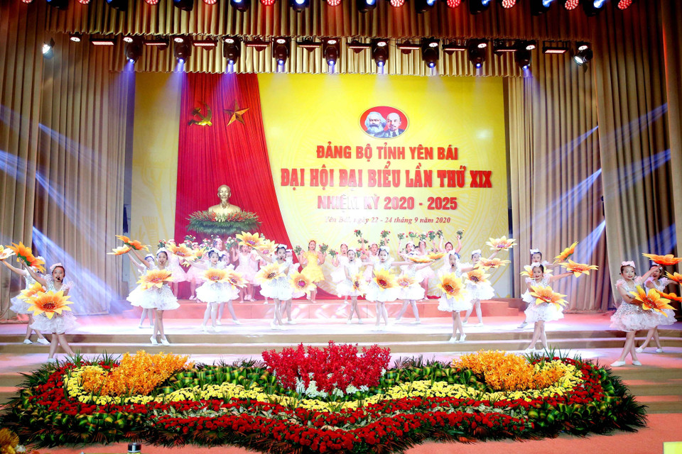 Chương trình nghệ thuật chào mừng Đại hội. (Ảnh: Phương Hoa/TTXVN)