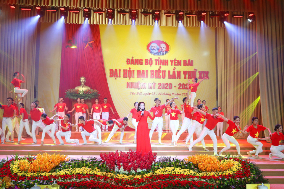 Chương trình nghệ thuật chào mừng Đại hội. (Ảnh: Phương Hoa/TTXVN)