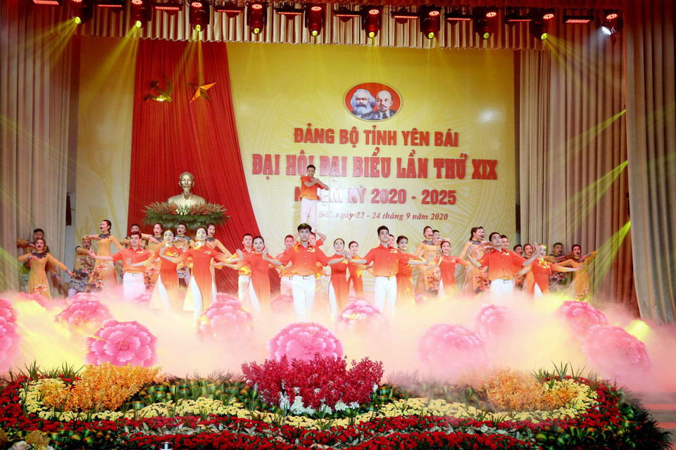 Chương trình nghệ thuật chào mừng Đại hội. (Ảnh: Phương Hoa/TTXVN)