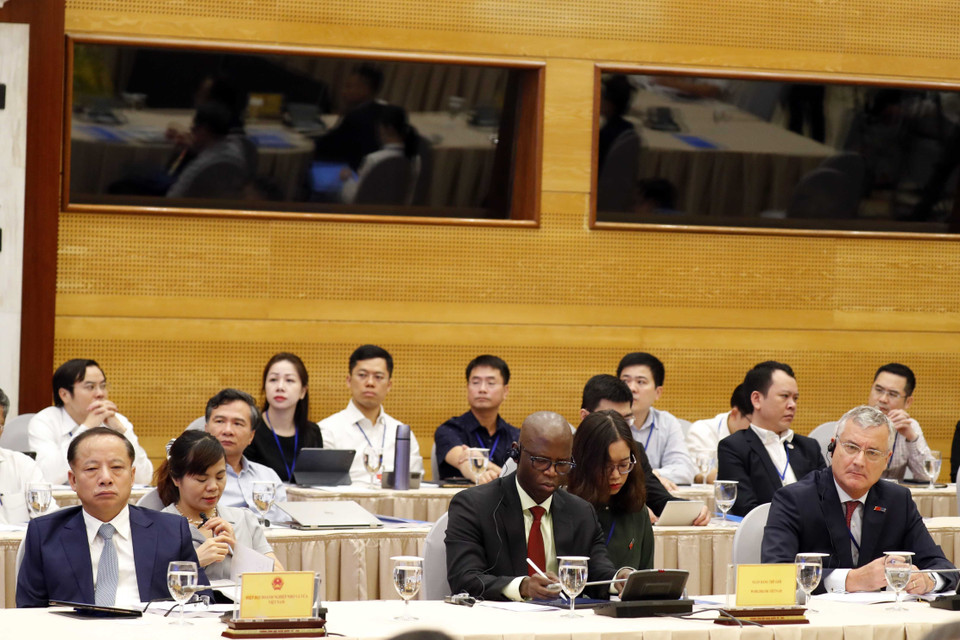 Các đại biểu tham dự hội nghị tại điểm cầu Hà Nội. (Ảnh: Thống Nhất/TTXVN)