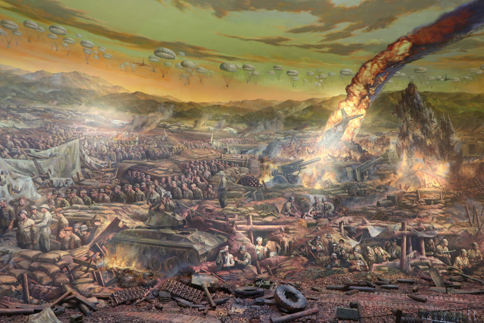 Bức tranh Panorama tái hiện toàn cảnh Chiến dịch Điện Biên Phủ là điểm nhấn ấn tượng tại Bảo tàng Chiến thắng lịch sử Điện Biên Phủ, thành phố Điện Biên Phủ, tỉnh Điện Biên. Đây cũng là bức tranh toàn cảnh đầu tiên tái hiện lịch sử chiến trường đầu tiên tại Việt Nam. (Ảnh: Vietnam+)