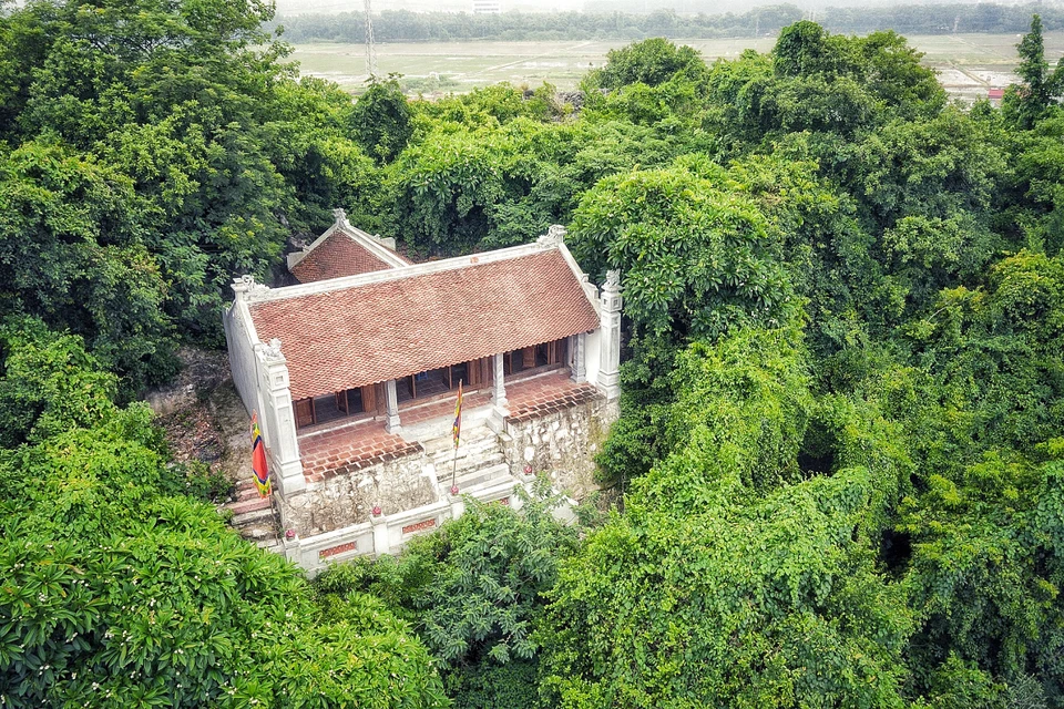 Đền thượng là hạng mục hiếm hoi mới được trùng tu, tôn tạo lại sau thời gian dài xuống cấp nghiêm trọng. (Ảnh: Xuân Mai/Vietnam+)