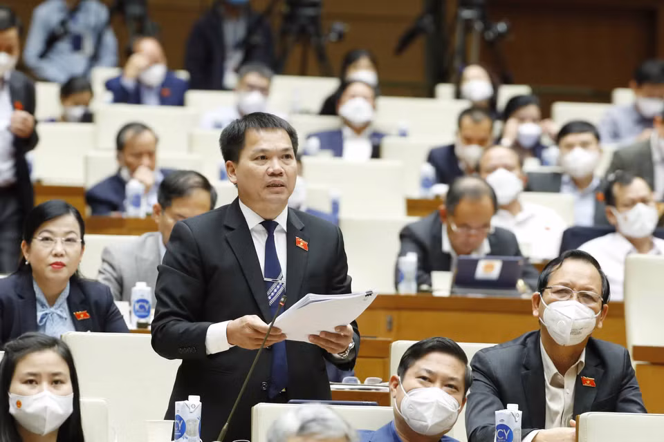Đại biểu Quốc hội tỉnh Đắk Nông Dương Khắc Mai chất vấn. (Ảnh: Phương Hoa/TTXVN)