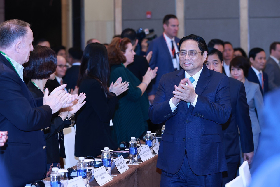 Thủ tướng Phạm Minh Chính đến dự Diễn đàn doanh nghiệp Việt Nam thường niên 2023. (Ảnh: Dương Giang/TTXVN)