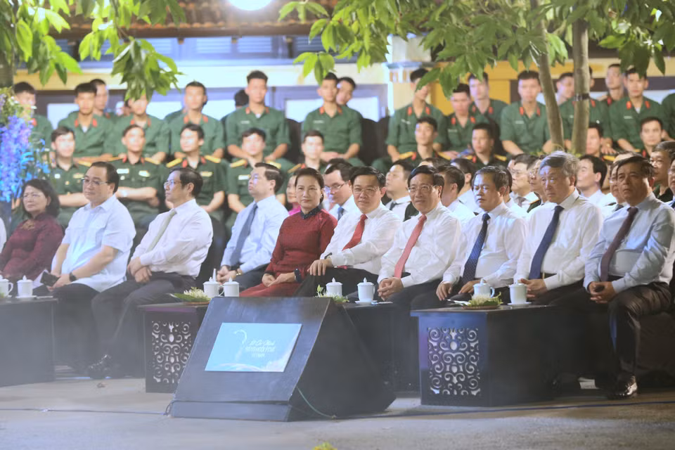 Đại biểu dự tại điểm cầu Hà Nội. (Ảnh Doãn Tấn/TTXVN)