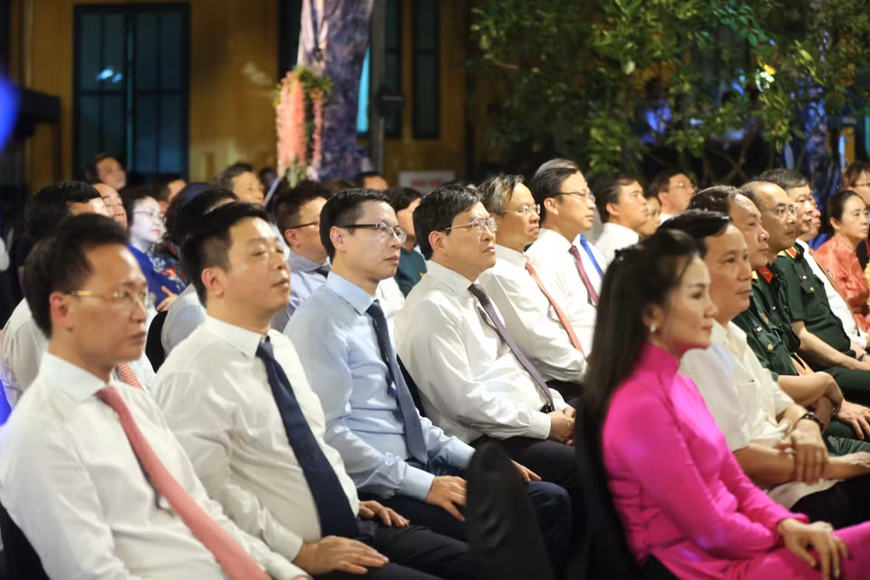 Đại biểu dự tại điểm cầu Hà Nội. (Ảnh Doãn Tấn/TTXVN)