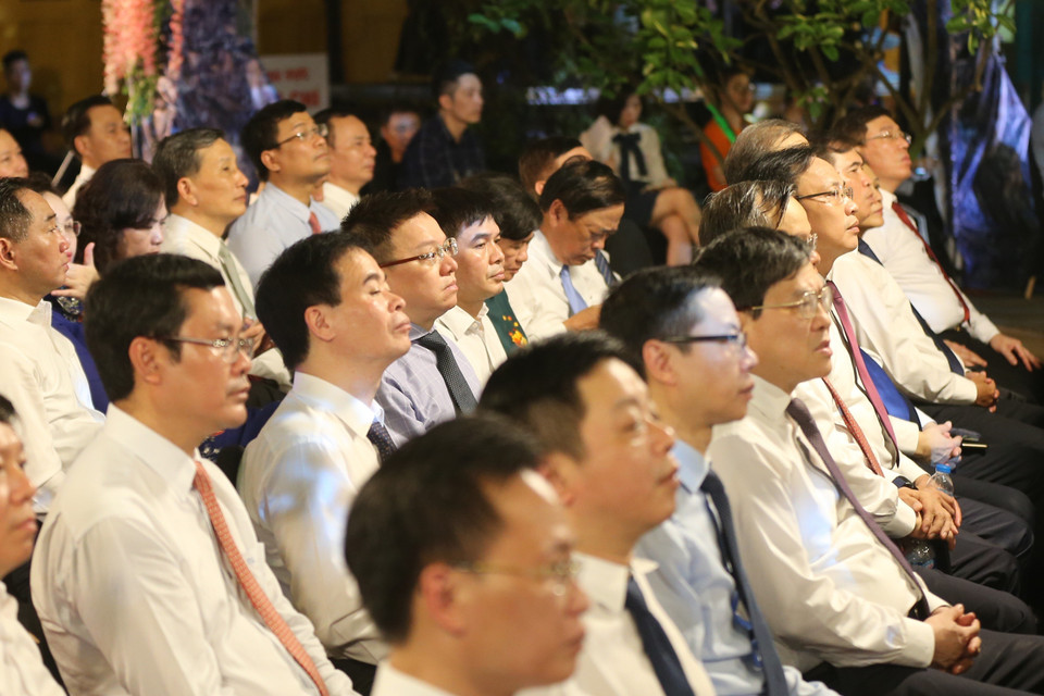 Đại biểu dự tại điểm cầu Hà Nội. (Ảnh Doãn Tấn/TTXVN)