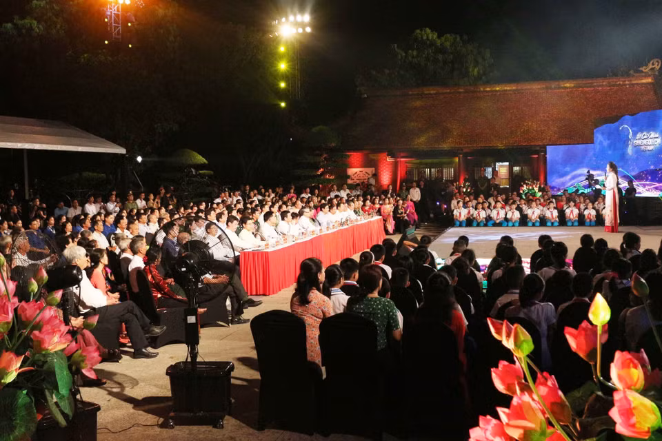 Một tiết mục nghệ thuật tại chương trình tại điểm Nghệ An. (Ảnh: Nguyễn Oanh/TTXVN)