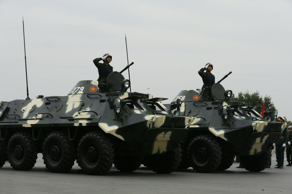 Các lực lượng xuất quân, triển khai các phương án, huy động phương tiện, huấn luyện võ thuật, diễn tập giải quyết các tình huống gây rối, các trường hợp tụ tập kích động tại các mục tiêu được bảo vệ. (Ảnh: Doãn Tấn/TTXVN)