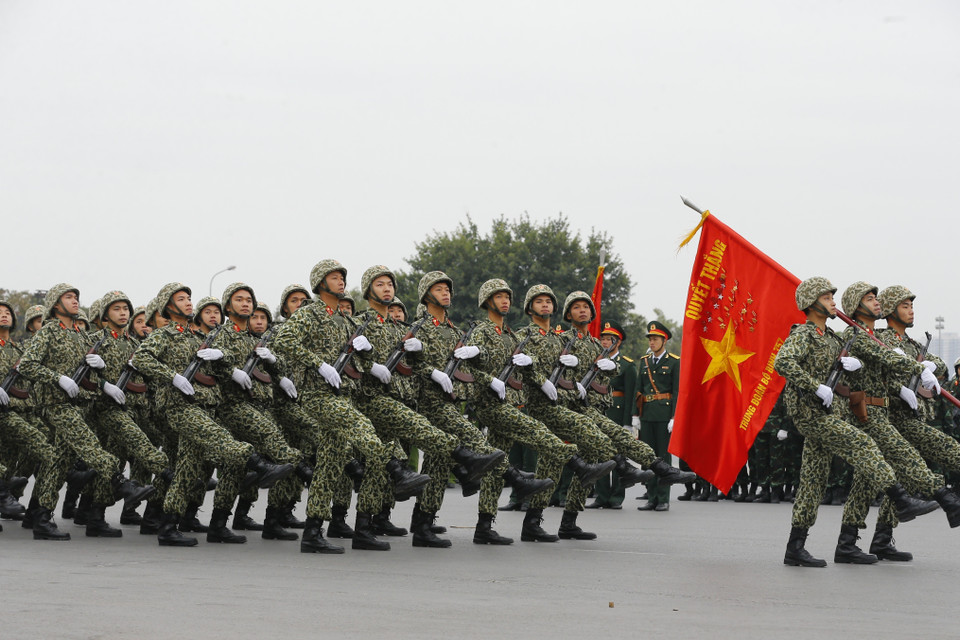 Các lực lượng xuất quân, triển khai các phương án, huy động phương tiện, huấn luyện võ thuật, diễn tập giải quyết các tình huống gây rối, các trường hợp tụ tập kích động tại các mục tiêu được bảo vệ. (Ảnh: Doãn Tấn/TTXVN)