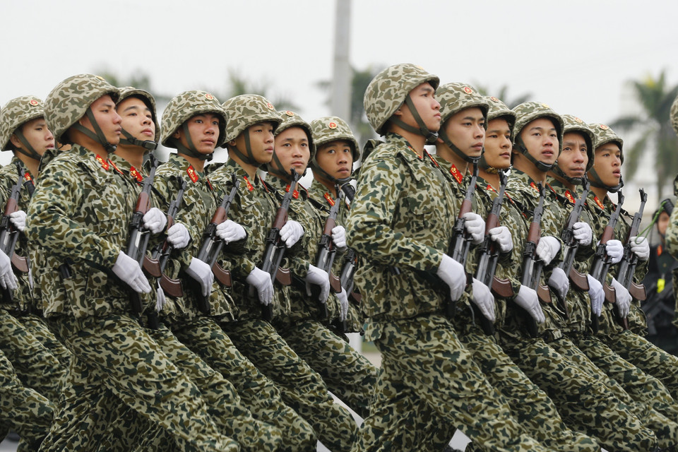 Các lực lượng xuất quân, triển khai các phương án, huy động phương tiện, huấn luyện võ thuật, diễn tập giải quyết các tình huống gây rối, các trường hợp tụ tập kích động tại các mục tiêu được bảo vệ. (Ảnh: Doãn Tấn/TTXVN)