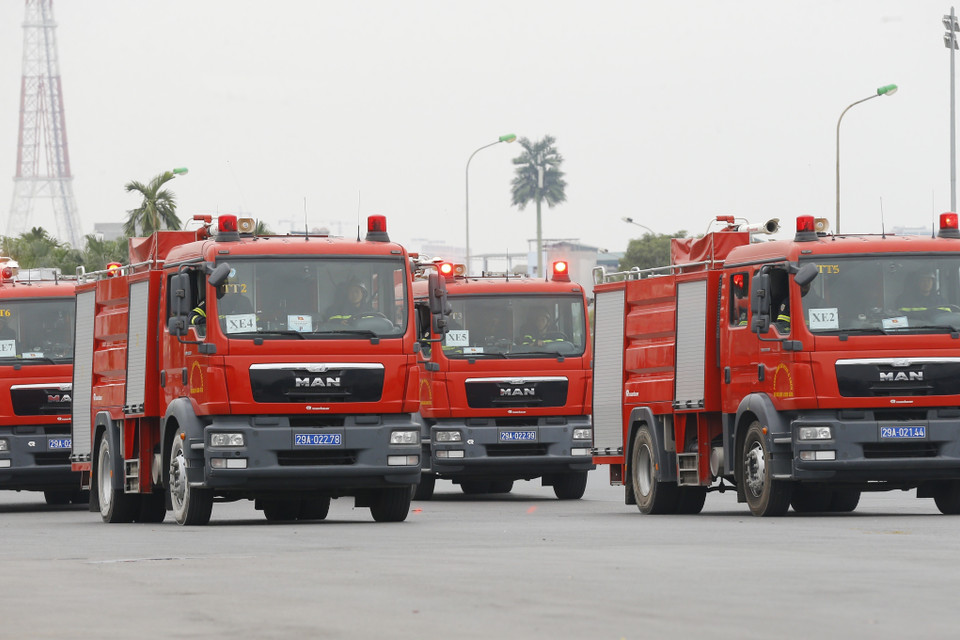 Lực lượng Cảnh sát PCCC và CNCH tại lễ xuất quân. (Ảnh: Doãn Tấn/TTXVN)