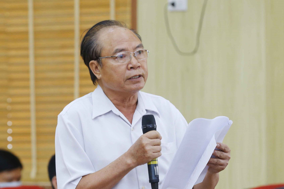 Cử tri Vũ Minh Đức phát biểu ý kiến. (Ảnh: Doãn Tấn/TTXVN)