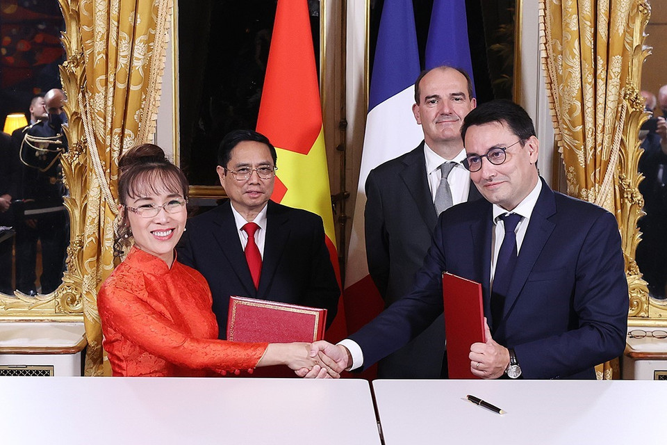 Lễ ký kết các thỏa thuận trong lĩnh vực kinh tế-thương mại của hãng hàng không của Vietjet Air với Safran - Tập đoàn công nghệ cao hàng đầu thế giới của Pháp. (Ảnh: Dương Giang/TTXVN)