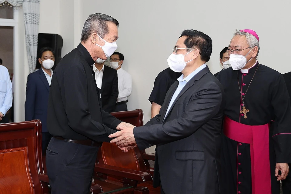 Thủ tướng Phạm Minh Chính thăm Tòa Giám mục giáo phận Bà Rịa. (Ảnh: Dương Giang/TTXVN)