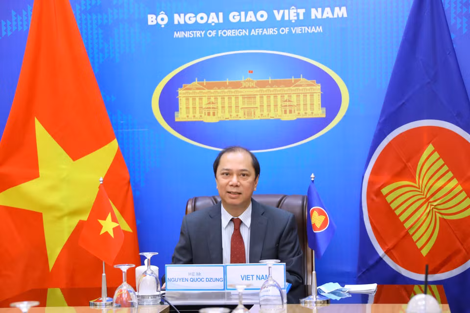Thứ trưởng Bộ Ngoại giao Nguyễn Quốc Dũng, Trưởng SOM ASEAN Việt Nam phát biểu tại Hội nghị. (Ảnh: Nguyễn Điệp/TTXVN)