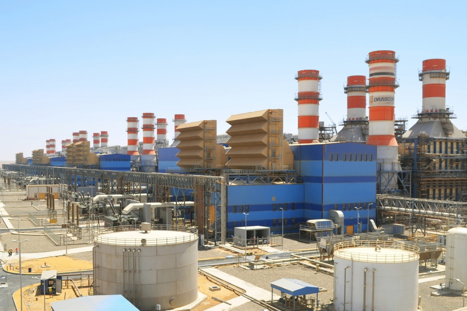 Đây là dự án điện chu trình kết hợp chạy bằng khí thiên nhiên lớn nhất từng được xây dựng và vận hành trên thế giới lớn, công suất lên tới 14,4 GW. Trong ảnh là nhà máy ở New Capital, một trong 3 nhà máy thuộc siêu dự án, cùng với nhà máy ở Beni Suef và Burullus.