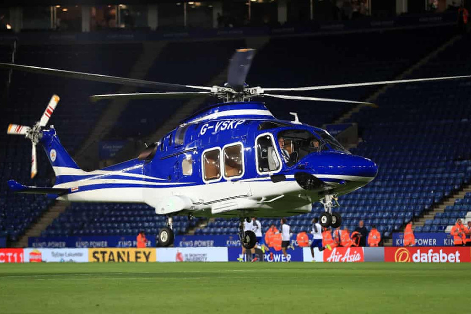 Ông Vichai thường đến sân King Power cổ vũ cho đội nhà bằng máy bay trực thăng