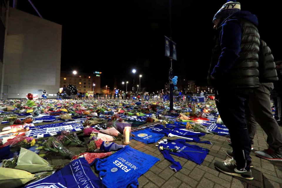 Sự ra đi của ông Vichai khiến các cổ động viên Leicester vô cùng đau xót