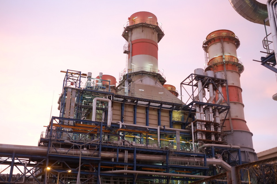 Thông thường một nhà máy điện chu trình hỗn hợp với công suất 1200 megawatts sẽ mất khoảng 30 tháng thi công. Trong siêu dự án tại Ai Cập, Siemens đã đồng thời xây dựng 12 nhà máy như vậy với thời gian kỷ lục và đã thành công kết nối các nhà máy này với lưới điện quốc gia.