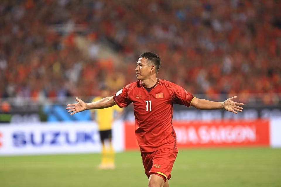 Đội tuyển Việt Nam đã giành chiến thắng cực kỳ quan trọng trước Malaysia với tỷ số 2-0 trong trận đấu thứ 2 của mình tại AFF Cup 2018 nhờ công của Công Phượng và Anh Đức (Ảnh Trọng Đạt/TTXVN)