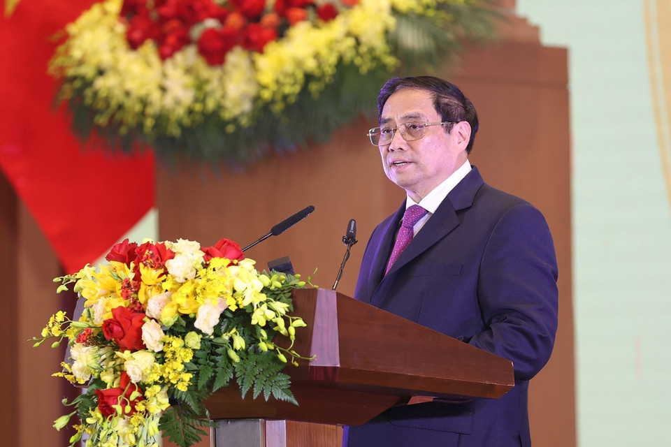 Thủ tướng Phạm Minh Chính chúc mừng Năm mới tới các đại sứ, đại biện, đại diện các cơ quan ngoại giao, các tổ chức quốc tế tại Việt Nam. (Ảnh: Dương Giang/TTXVN)