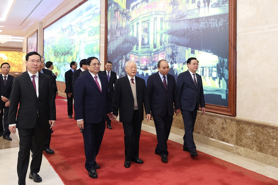 Tổng Bí thư Nguyễn Phú Trọng cùng các vị lãnh đạo Đảng, Nhà nước đến dự hội nghị. (Ảnh: Dương Giang/TTXVN)