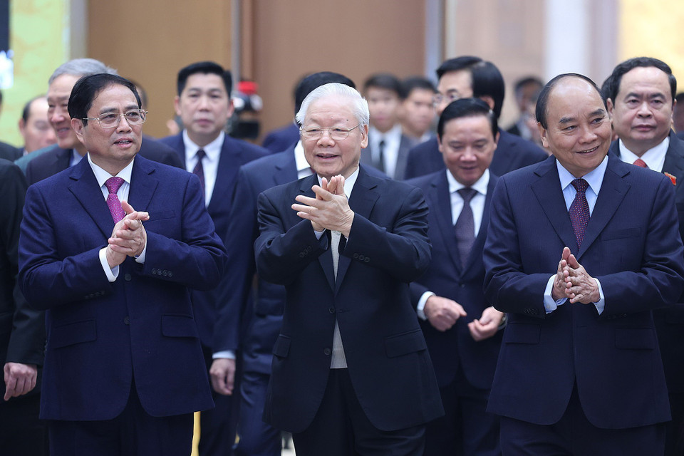 Tổng Bí thư Nguyễn Phú Trọng cùng các vị lãnh đạo Đảng và Nhà nước đến dự hội nghị. (Ảnh: Dương Giang/TTXVN)