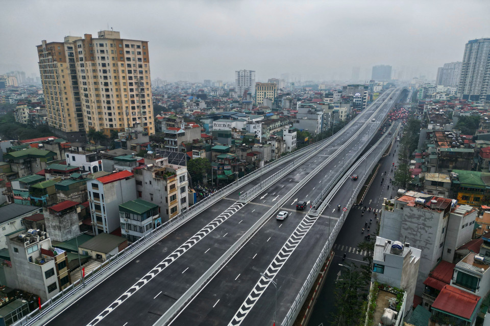 Đường Vành đai 2 trên cao thông xe sáng 11/1. (Ảnh: Tuấn Anh/TTXVN)