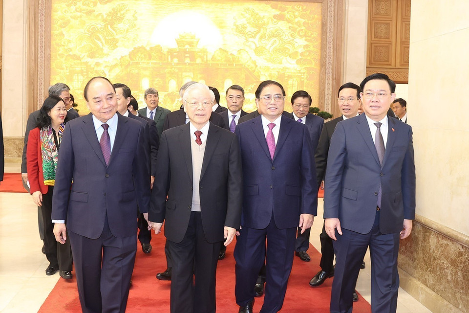 Tổng Bí thư Nguyễn Phú Trọng cùng các vị lãnh đạo Đảng, Nhà nước và đại biểu đến dự hội nghị. (Ảnh: Trí Dũng/TTXVN)