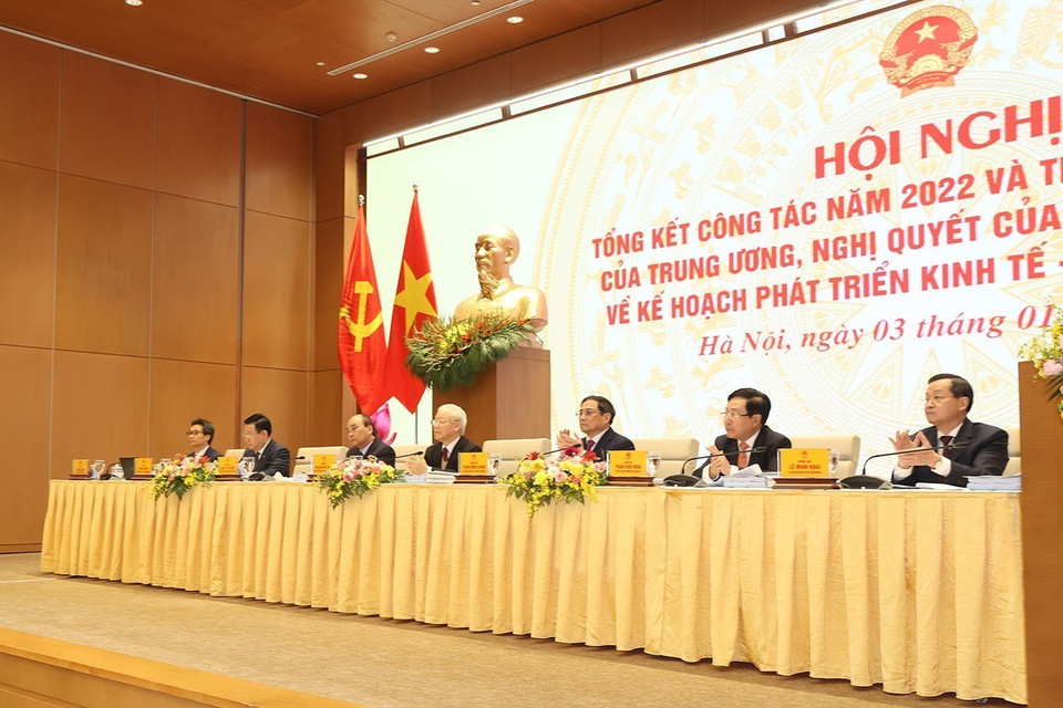  Tổng Bí thư Nguyễn Phú Trọng cùng các vị lãnh đạo Đảng, Nhà nước chủ trì hội nghị. (Ảnh: Trí Dũng/TTXVN)