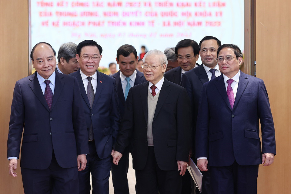 Tổng Bí thư Nguyễn Phú Trọng, Chủ tịch nước Nguyễn Xuân Phúc, Thủ tướng Phạm Minh Chính và Chủ tịch Quốc hội Vương Đình Huệ tại hội nghị. (Ảnh: Dương Giang/TTXVN)